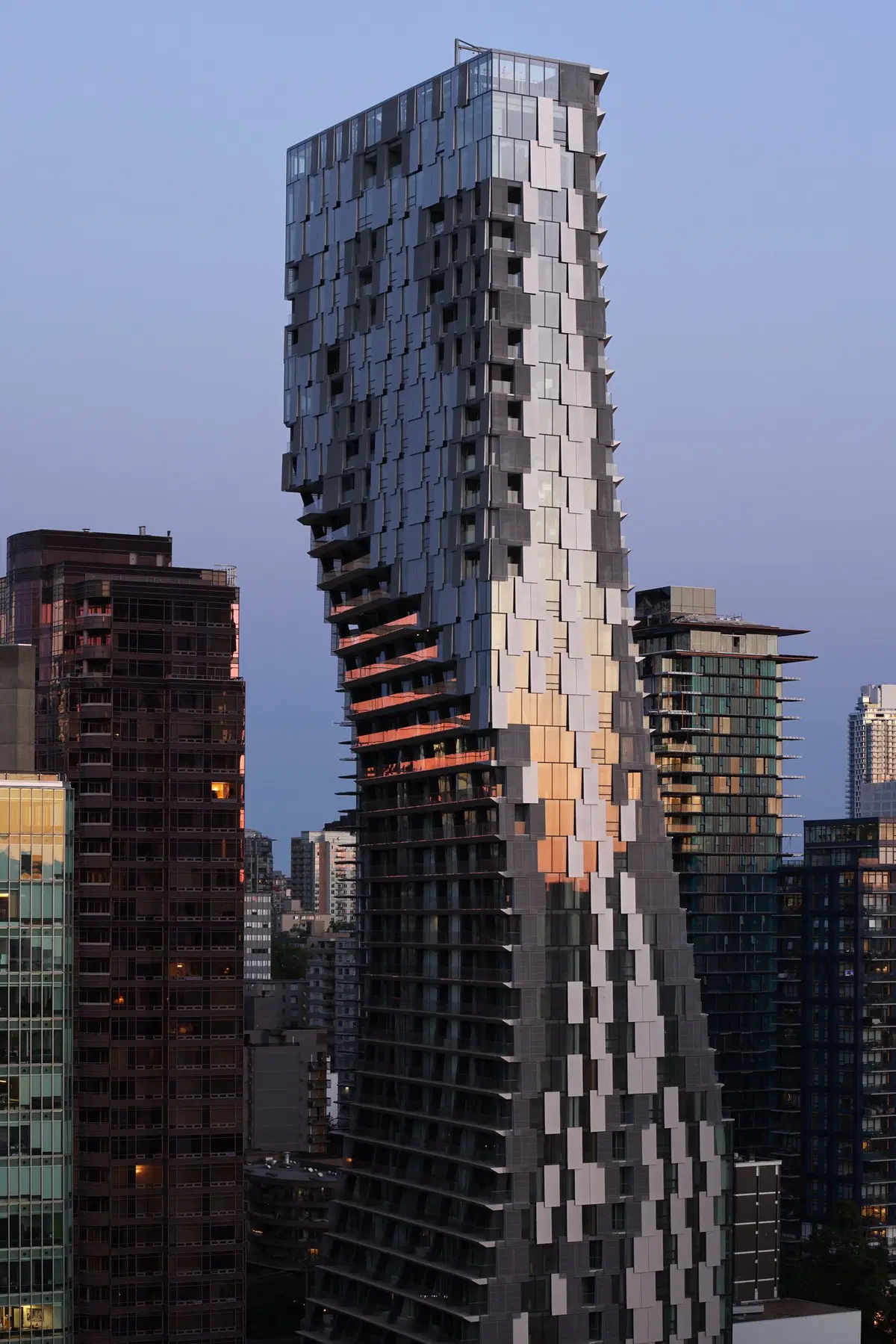 1550 Alberni Street Tower Image 5